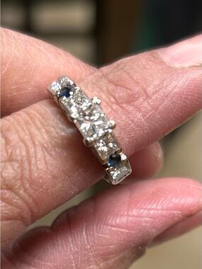 14kg white gold with genuine Princess cut diamonds and two sapphire stones